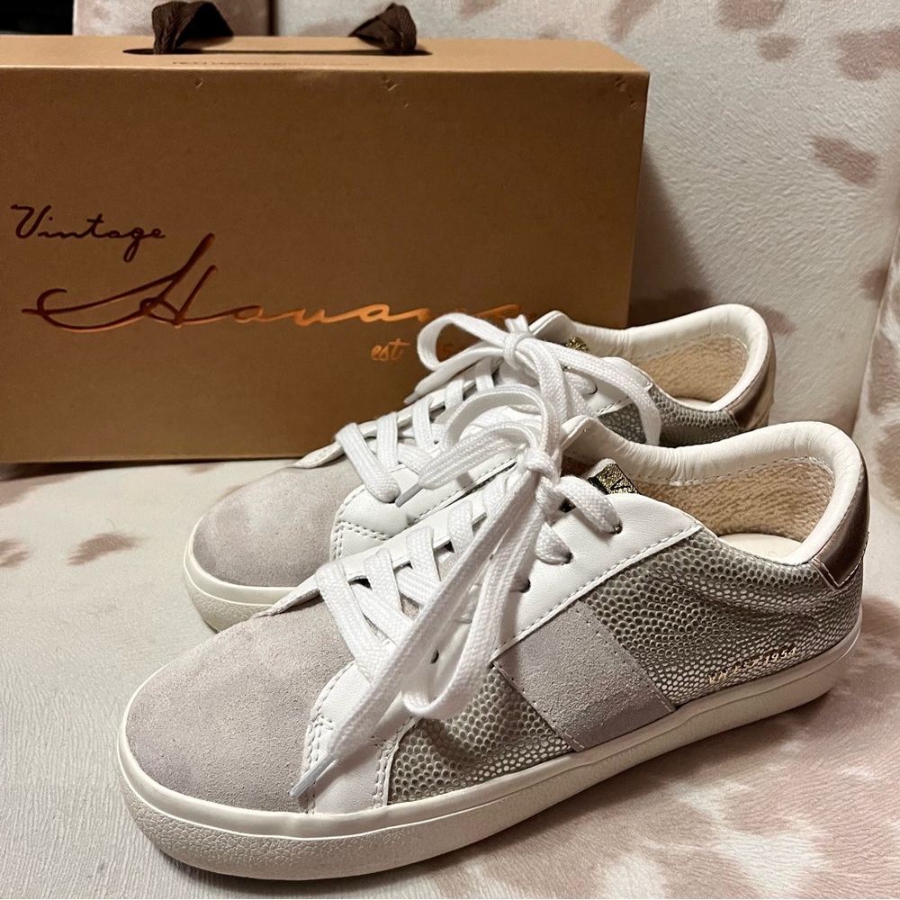 LIKE NEW Vintage Havana Rema - Pebbled Multi Sneakers, size 7!